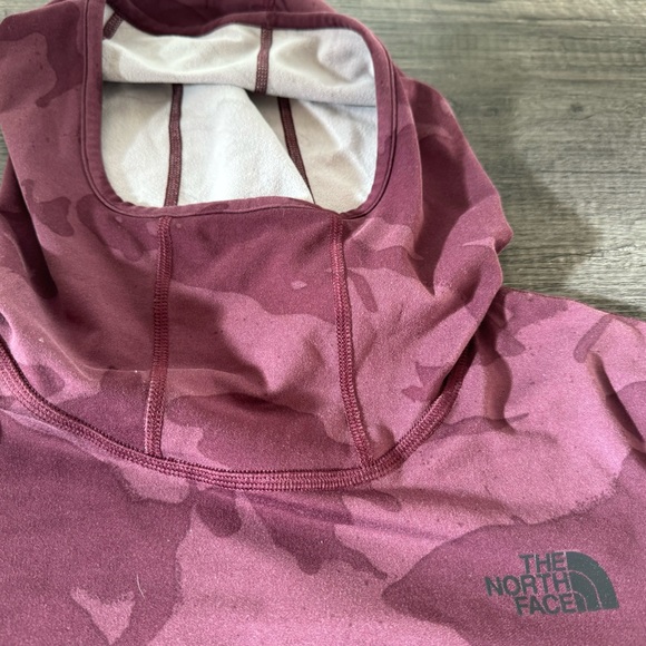 Woman’s The North Face pink camouflage hoodie, size M - Picture 3 of 6